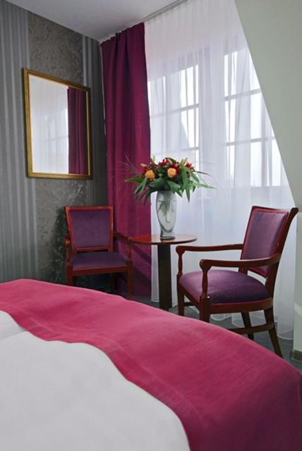 Hotel Am Markt Oebisfelde ภายนอก รูปภาพ