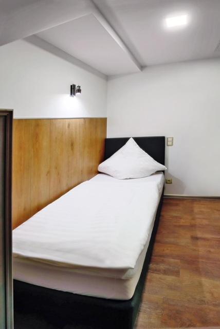 Hotel Am Markt Oebisfelde ภายนอก รูปภาพ