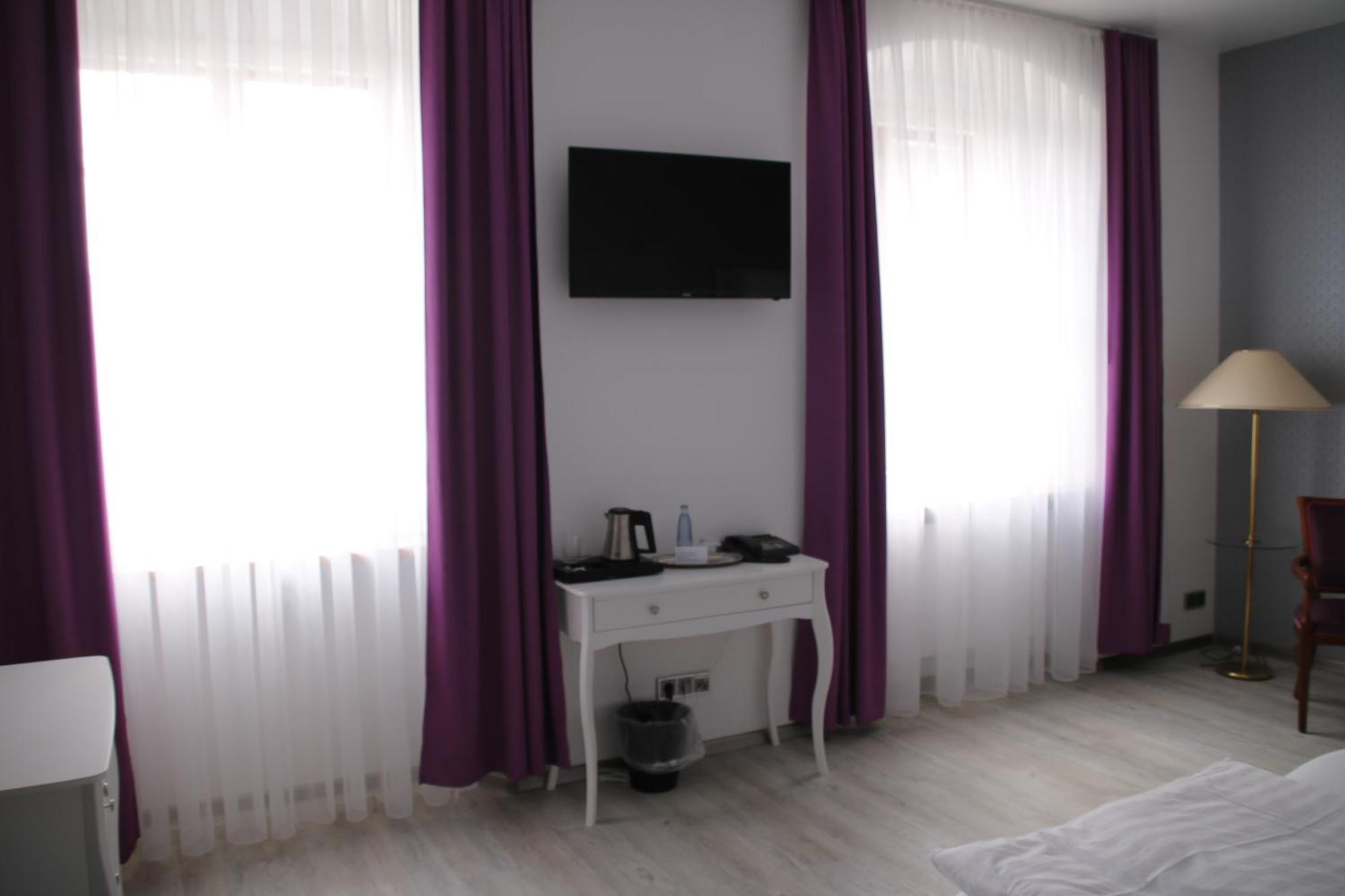 Hotel Am Markt Oebisfelde ภายนอก รูปภาพ