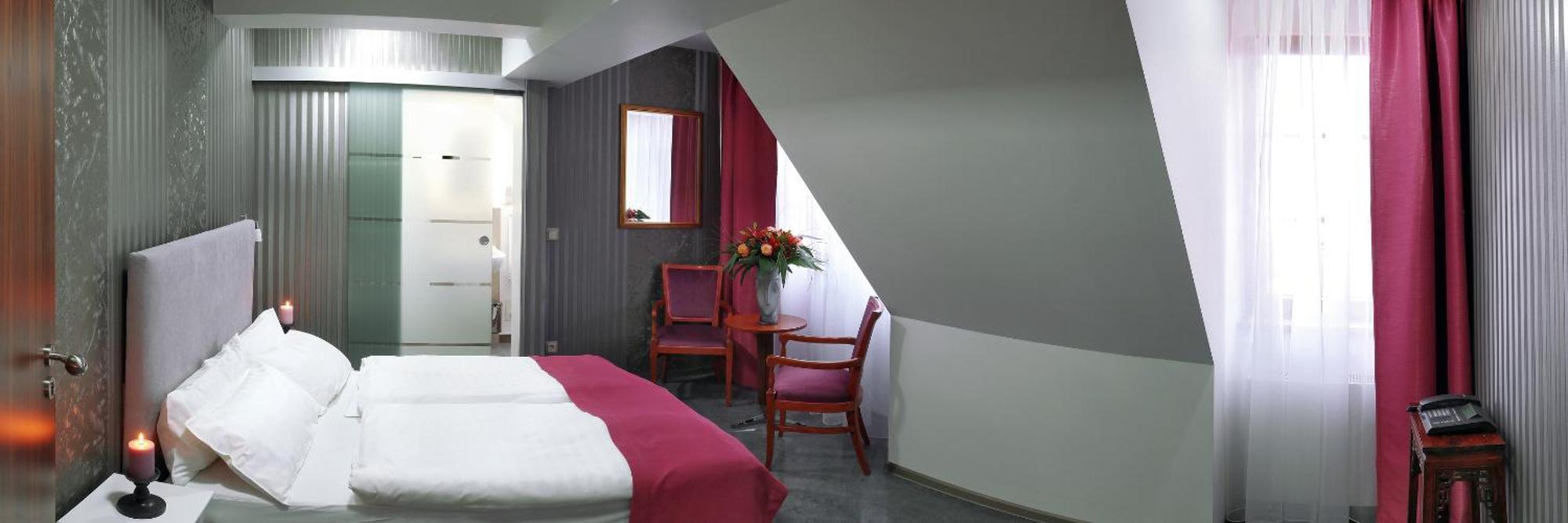 Hotel Am Markt Oebisfelde ภายนอก รูปภาพ
